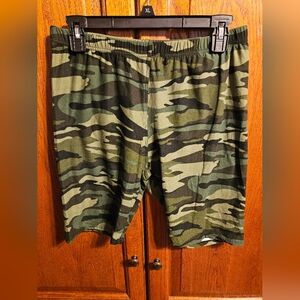 Camo Green Women's Shorts SIZE 1X